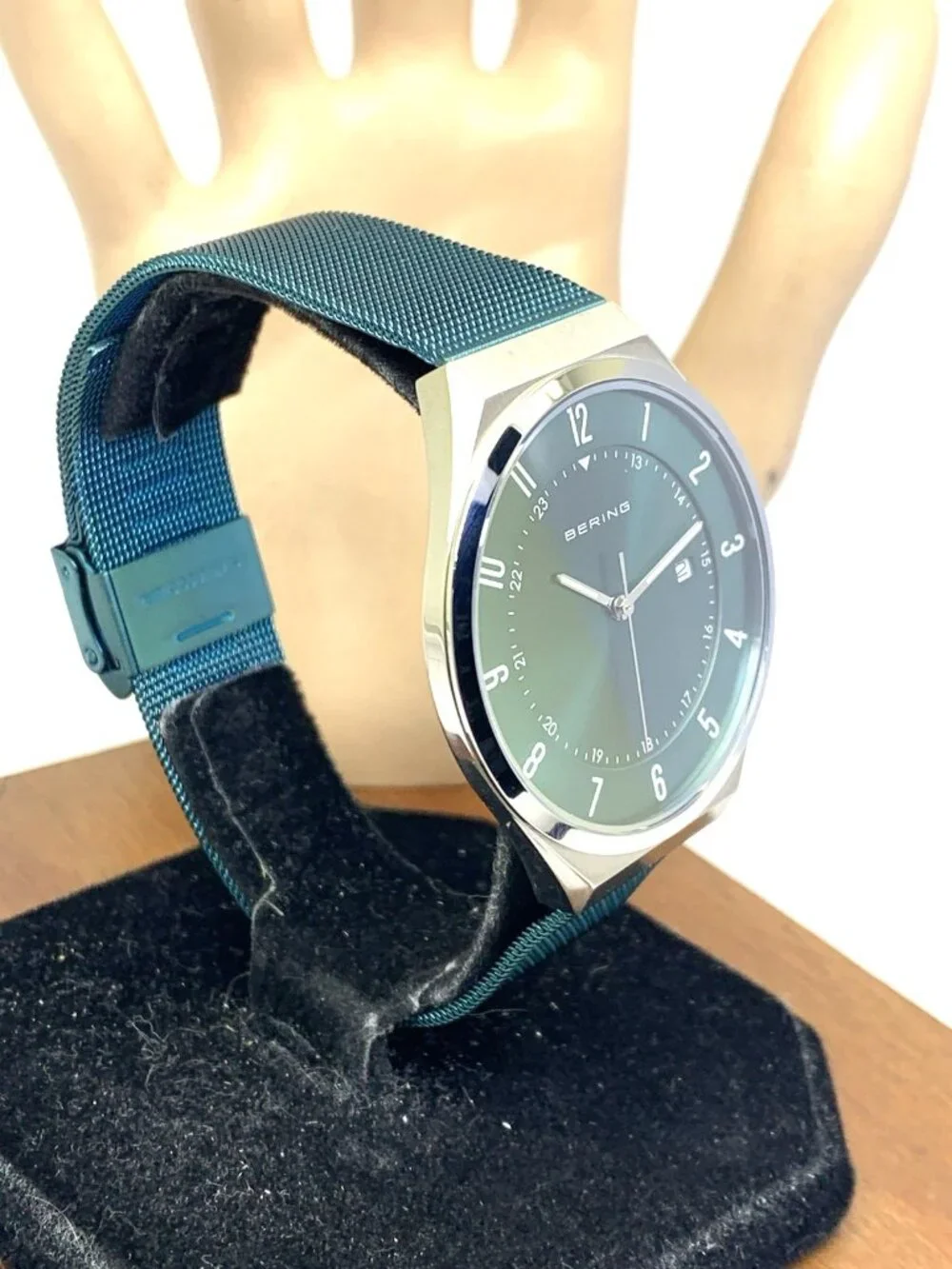 Bering Men's Watch 18740-808 Quartz Green Dial Mesh Stainless Steel 40mm